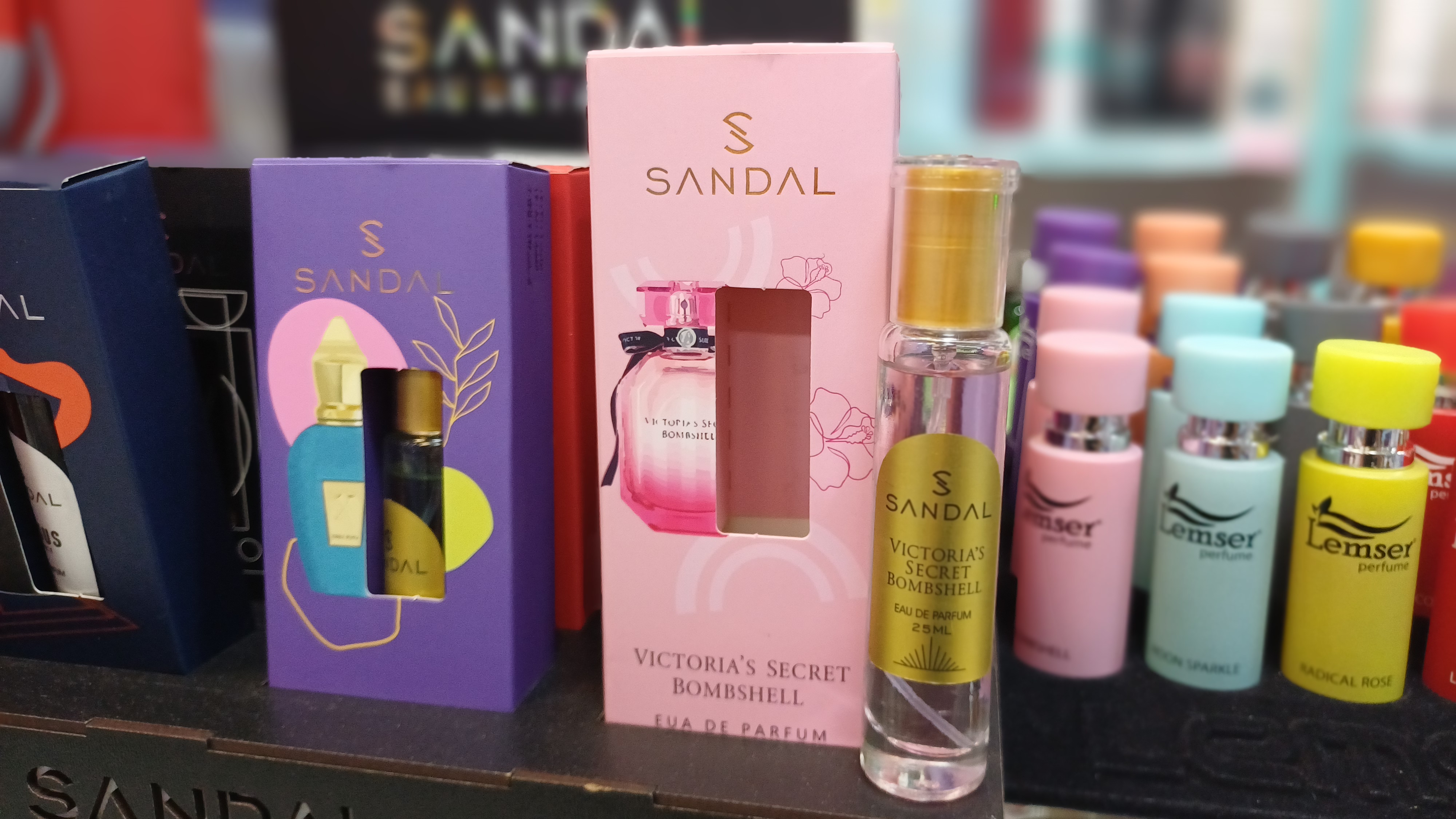 ادکلن ۲۵ میل  زنانه سکرت بامشل SANDAL